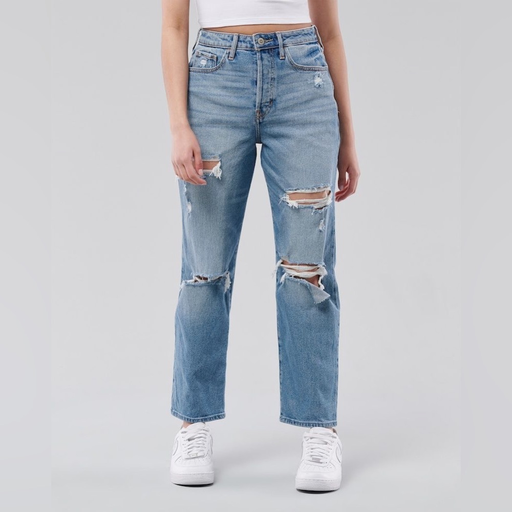 Hollister | Ultra High Rise Vintage Straight Distressed‎ Jeans Size 3 / 26